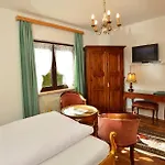 Haus Orplid Pensjonat Seefeld w Tirolu